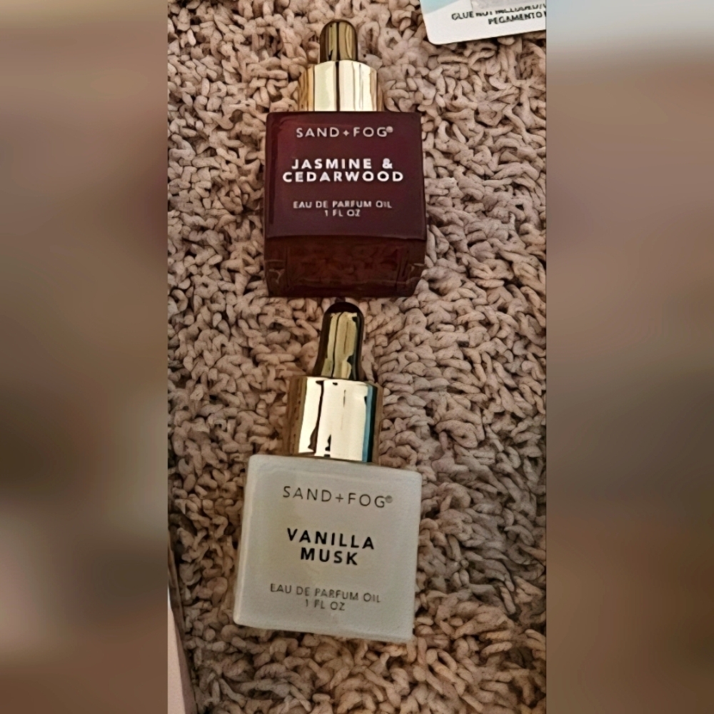 Sand and fog Jasmine and Cedarwood & Vanilla musk - oil - used for a couple drop